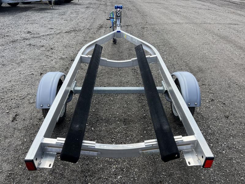 %title 2020 Karavan Trailers Single Place Aluminum