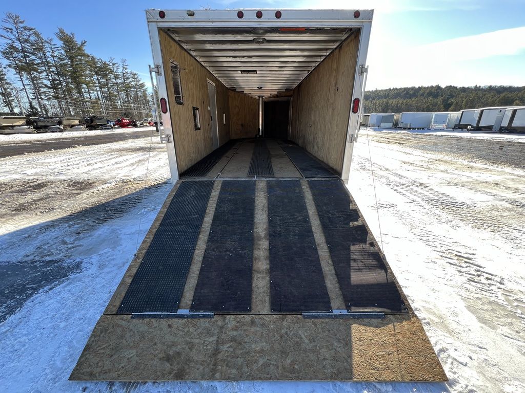 %title 2008 Sno Pro 101x20 Aluminum 4-Place w/Interior Spare Mount, Mats & Guides - Image 11