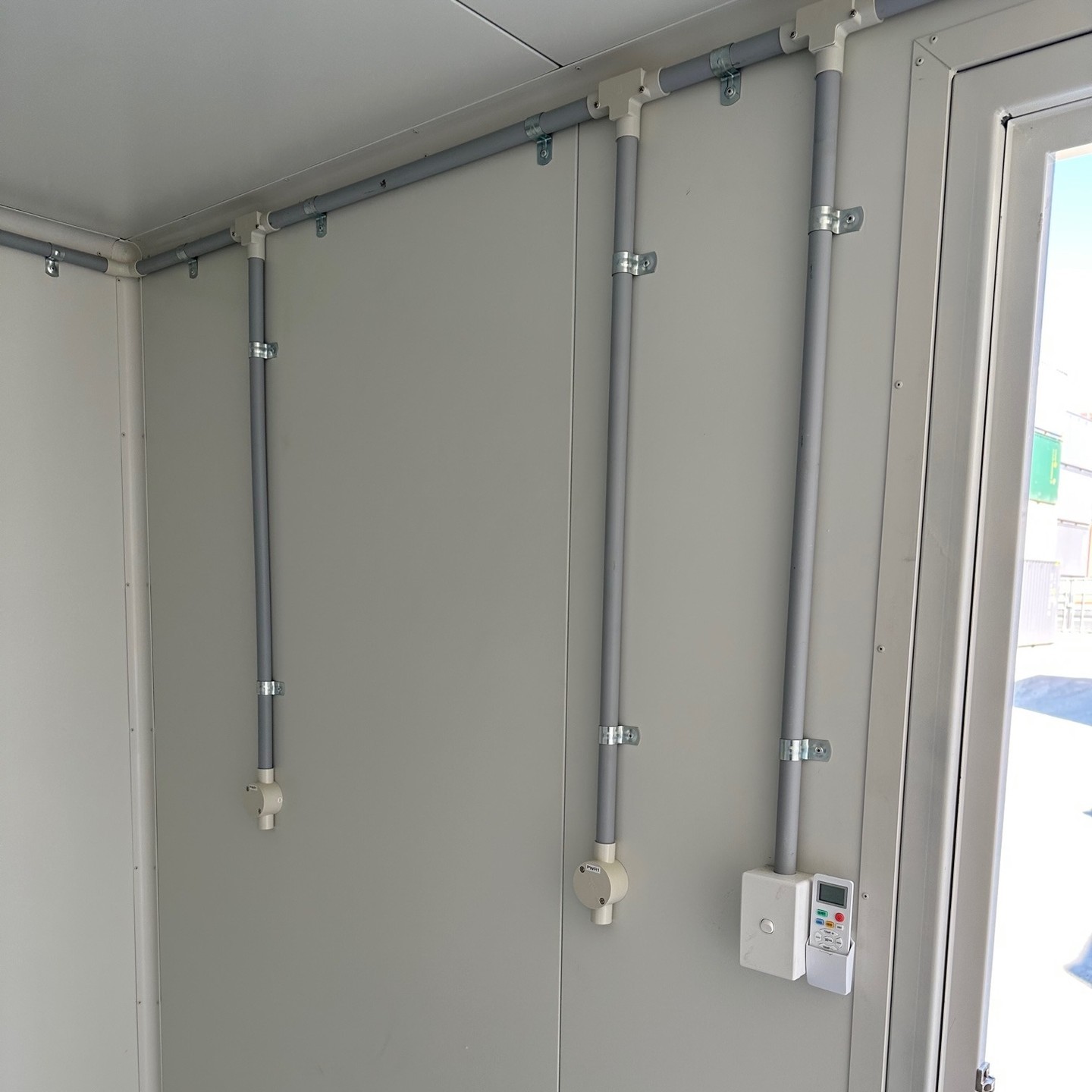 %title White 10 foot Container For Sale